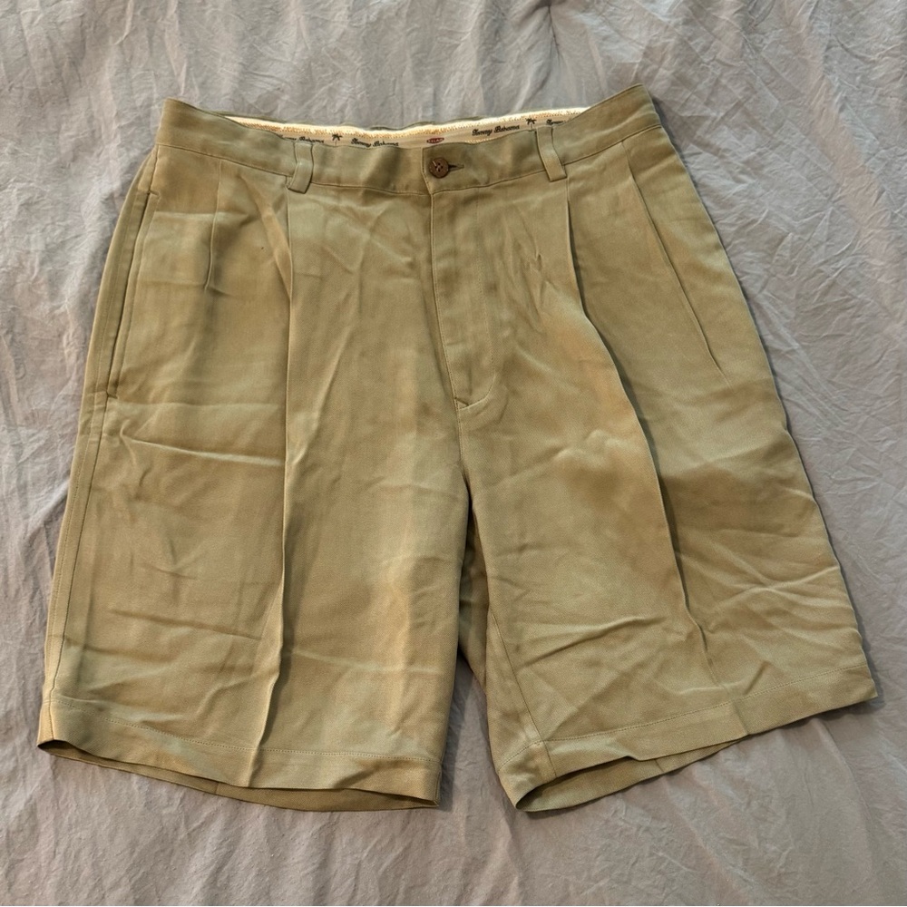 Tommy Bahama Men's 33 Beige 100% Silk Casual Shorts‎ Pleated 9" Inseam